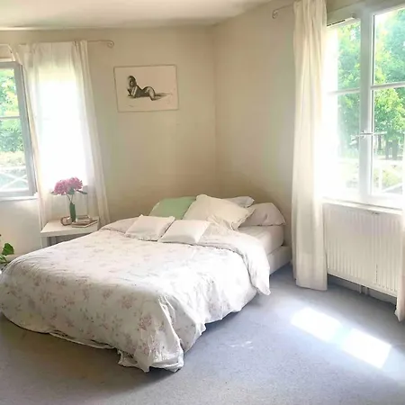 Maison Familiale 5 Min De Et De Val D'europe Holiday home *